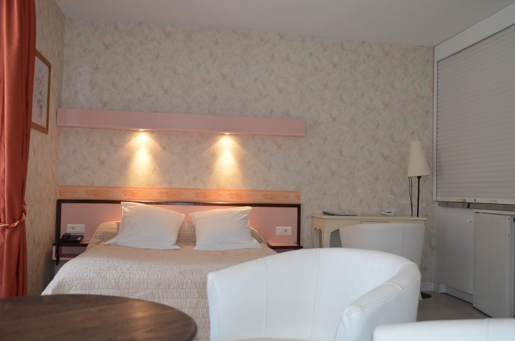 Logis Auberge De L'Allagnonette Saint-Poncy Eksteriør bilde